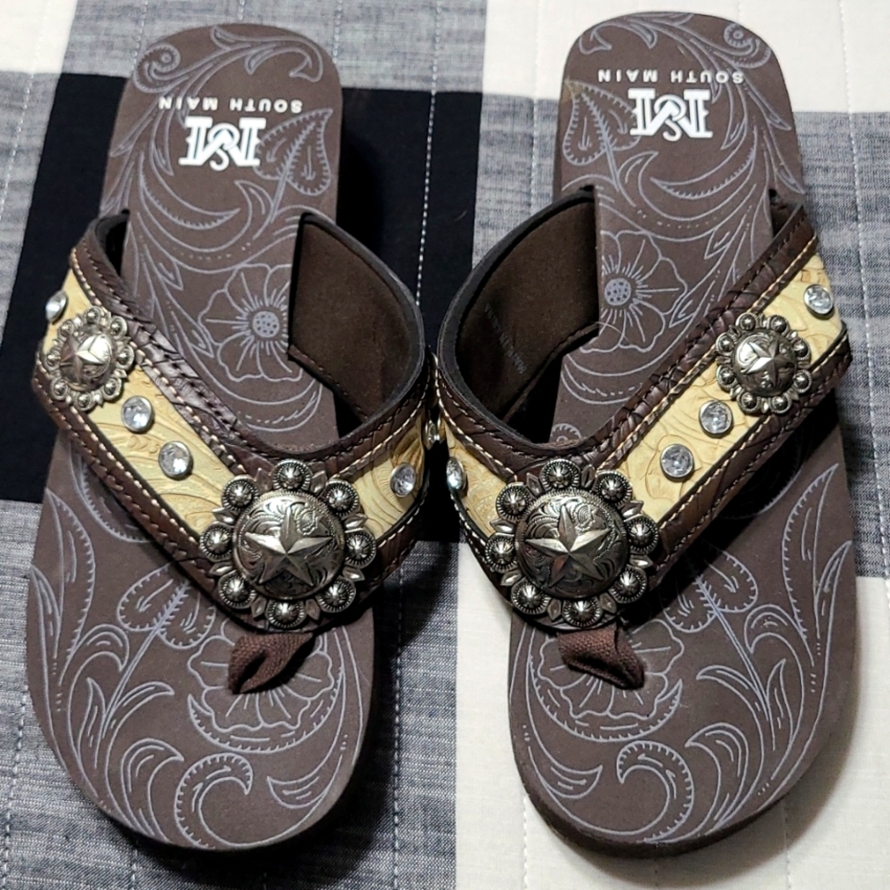 South Main western style sandals, size 8/9